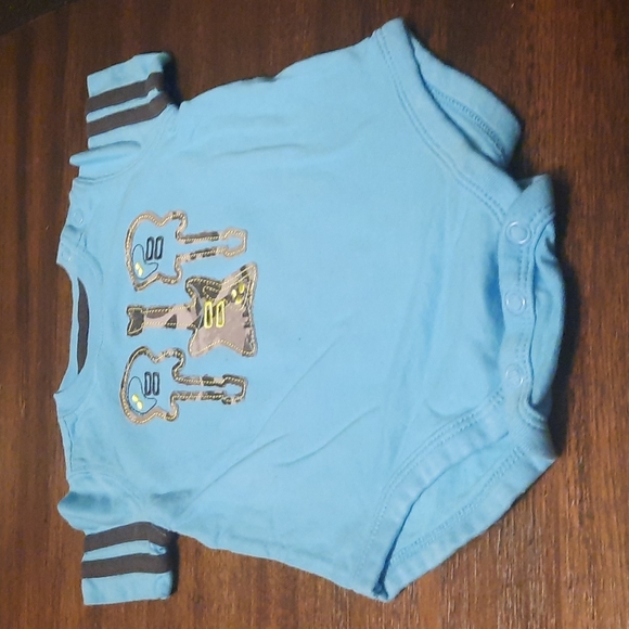 Guitar onesie 6 months - Picture 2 of 3